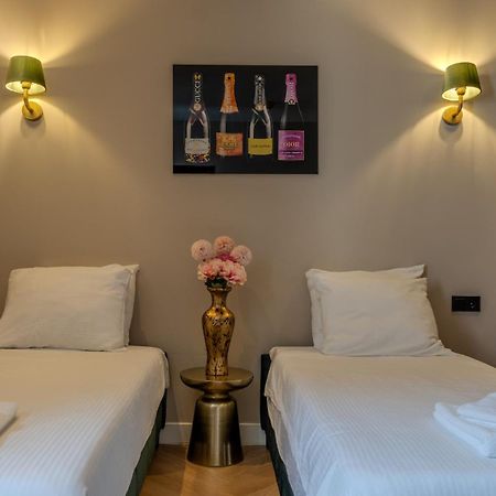 Hotel 83 Amsterdam Bagian luar foto