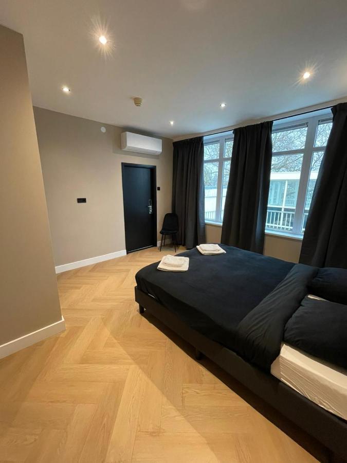 Hotel 83 Amsterdam Bagian luar foto